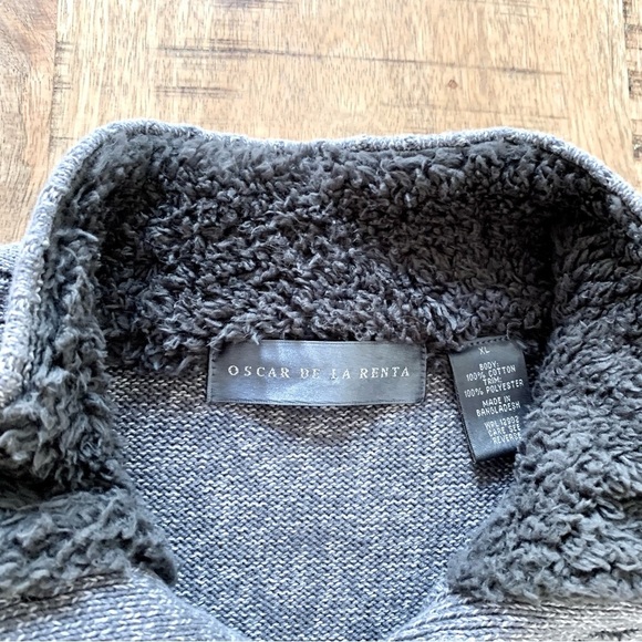 Oscar De La Renta Gray Cable Knit Sweater Sherpa-Lined Button Collar Size XL - Picture 9 of 12
